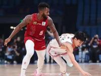 九游娱乐-北京男篮战胜广州队，表现抢眼场场取胜的简单介绍