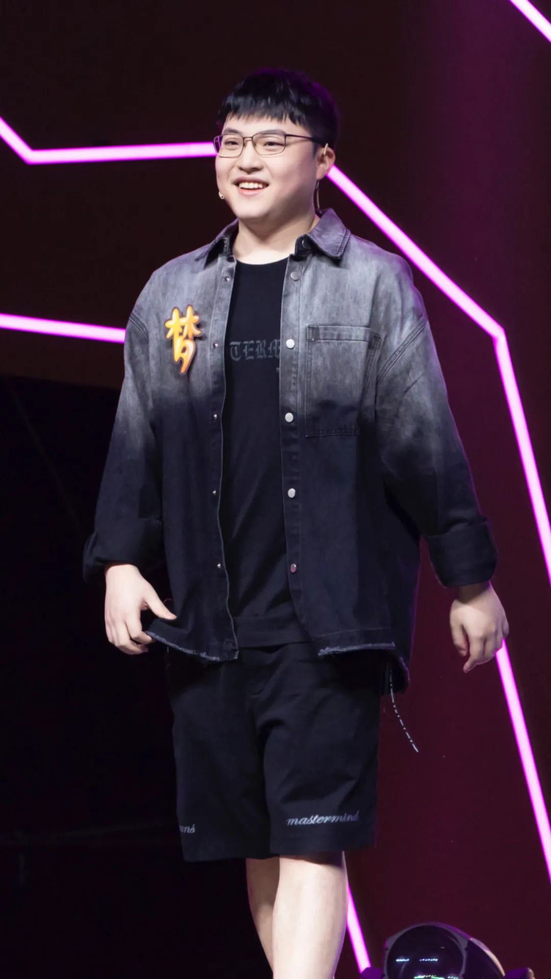 Uzi妻子致简自豪：你是我们永远的骄傲与榜样