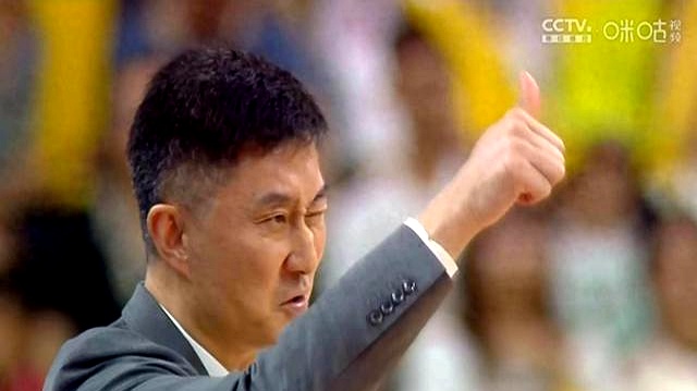 包含京疆晋沪开启CBA第一外援争夺战，广厦螳螂捕蝉黄雀在后力争卫冕的词条