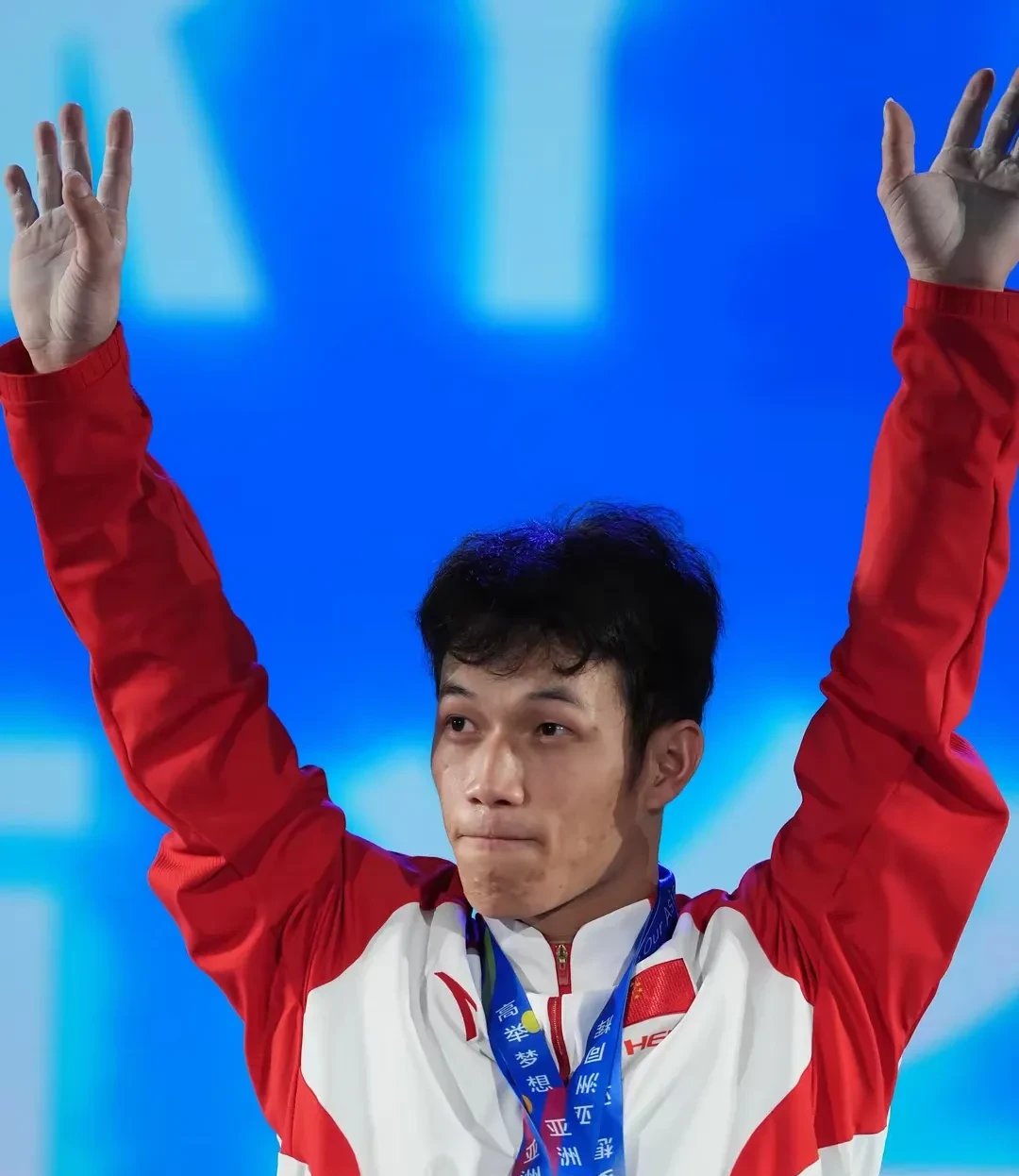 举重选手再封王，中国队实力优势