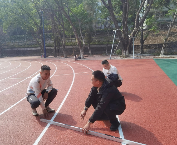 关于葡萄牙田径选手奋勇逐鹿，争夺头名的信息